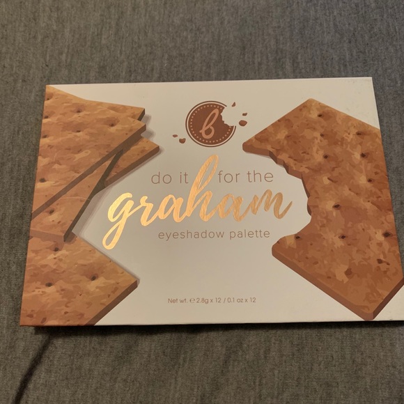 Make up items - Picture 7 of 8